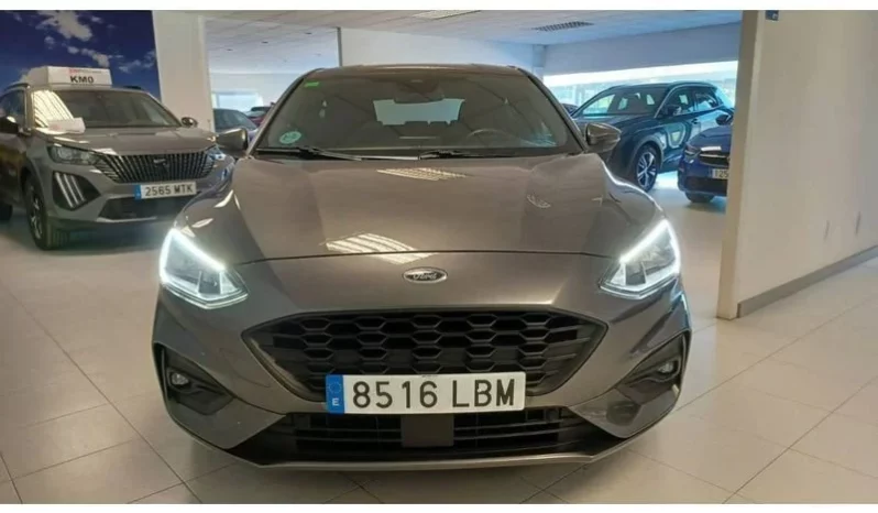 
								Ford Focus ST-Line Ecoboost full									