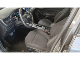 
										Ford Focus ST-Line Ecoboost full									