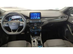 
										Ford Focus ST-Line Ecoboost full									