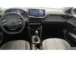 
										Peugeot 208 Allure full									