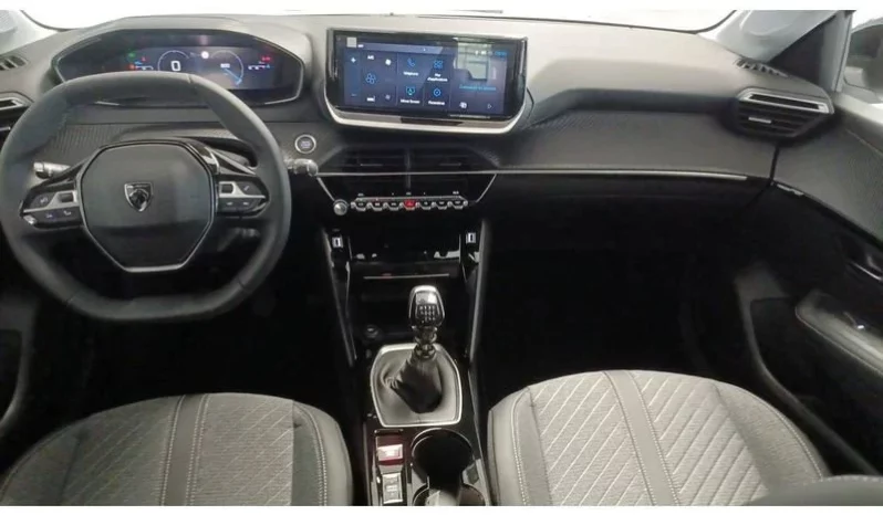 
								Peugeot 208 Allure full									