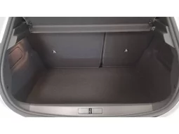 
										Peugeot 208 Allure full									