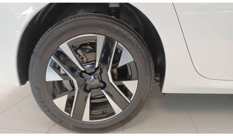 
								Peugeot 208 Allure full									