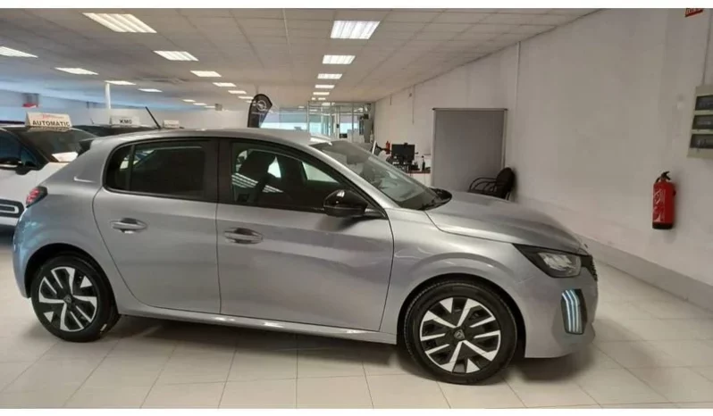 
								Peugeot 208 Active 75cv full									